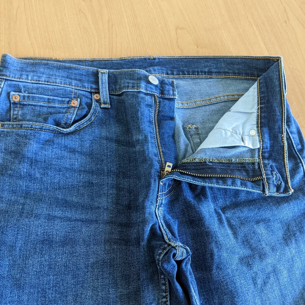 Levi Strauss & Co - Picture 3 of 5